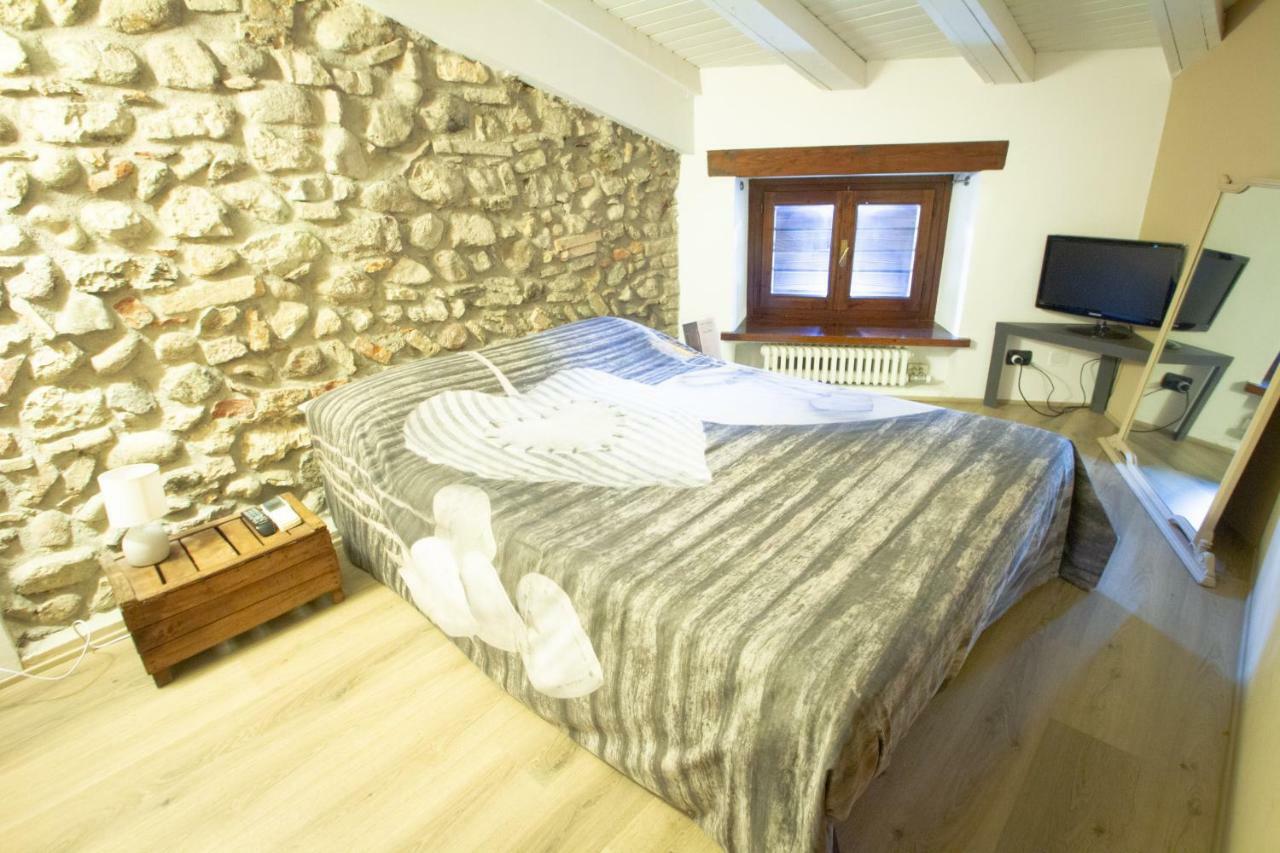Prigioni House Bed and Breakfast Πεσκιέρα ντελ Γκάρντα Εξωτερικό φωτογραφία